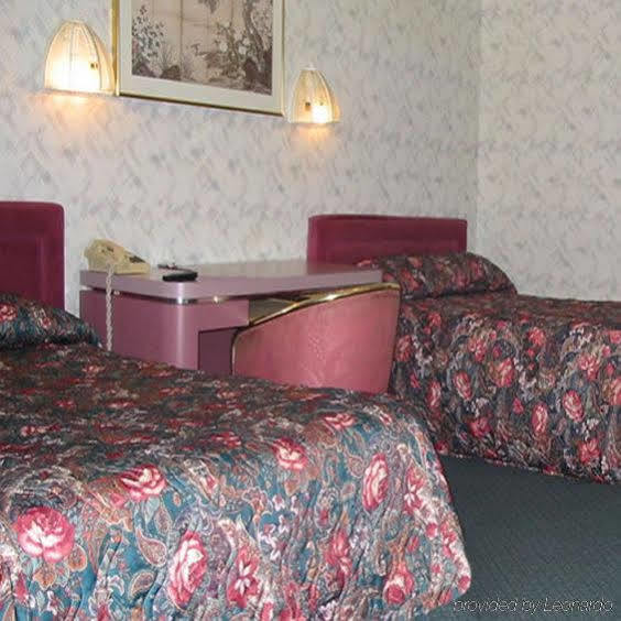 Red Carpet Inn Berlin Extérieur photo