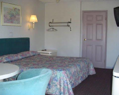 Red Carpet Inn Berlin Extérieur photo
